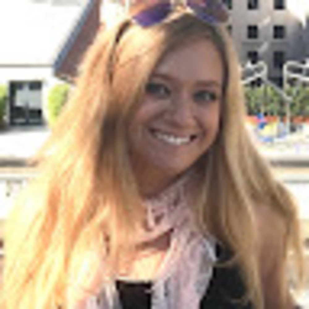 Meet your Posher, Alexandra